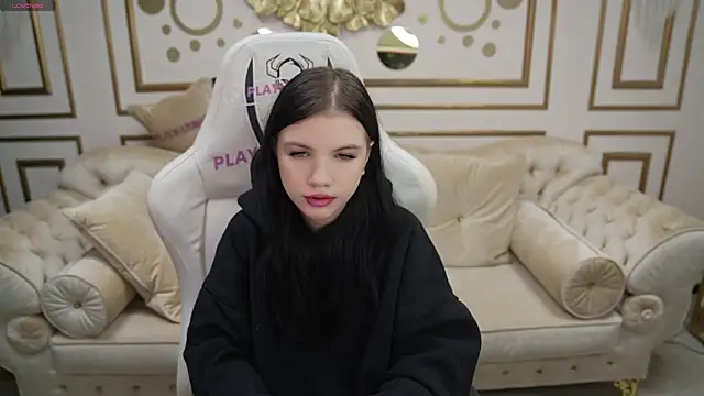 Hanna nana online show from December 15, 11:14 am