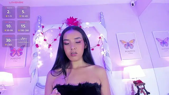 GabbyGrifin online show from December 17, 7:53 pm