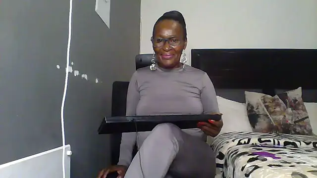 hotgrannxxx58 online show from July 15, 10:48 pm