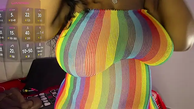 Snapshot of TriexiMars chatting on February 4, 1:39 pm TriexiMars online show from February 4, 1:39 pm