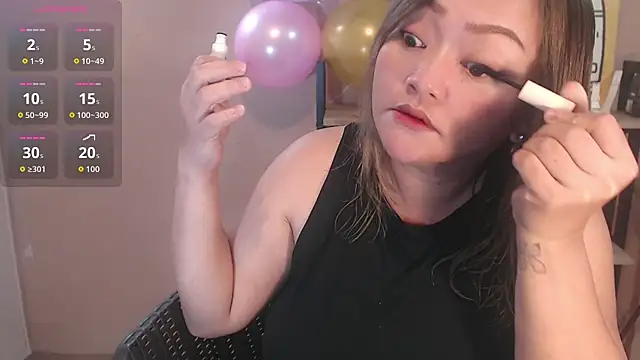 Snapshot of seeyou_2morrow chatting on February 11, 2:11 pm seeyou 2morrow online show from February 11, 2:11 pm