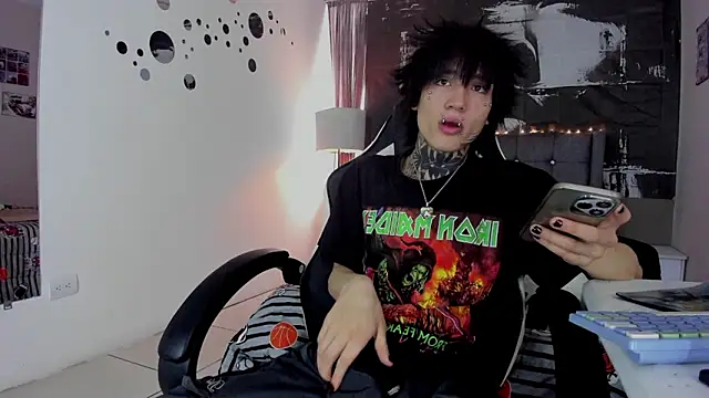 koryu skull online show from February 3, 8:14 pm