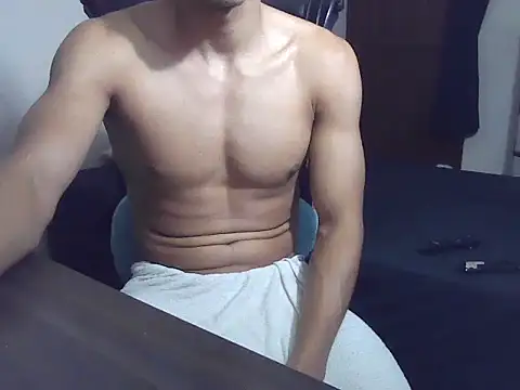 Patrick3 5556 online show from April 16, 1:34 pm