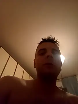Snapshot of HootedSnow chatting on May 15, 1:34 am HootedSnow online show from May 15, 1:34 am