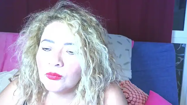 Snapshot of mariajosebarrazaa chatting on April 8, 9:04 pm mariajosebarrazaa online show from April 8, 9:04 pm