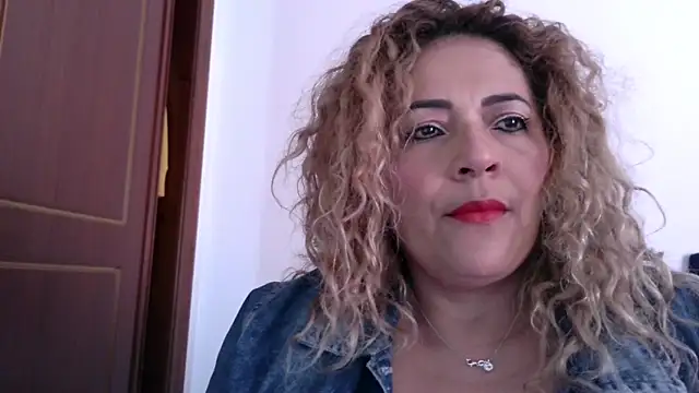 Snapshot of mariajosebarrazaa chatting on May 31, 4:14 pm mariajosebarrazaa online show from May 31, 4:14 pm