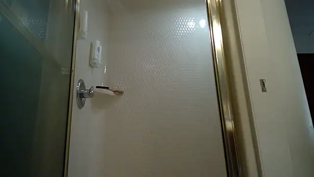 cosmiccloudpig online show from March 5, 6:42 am