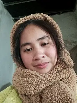 Snapshot of Him_MountainGirl chatting on January 16, 1:15 pm Him MountainGirl online show from January 16, 1:15 pm