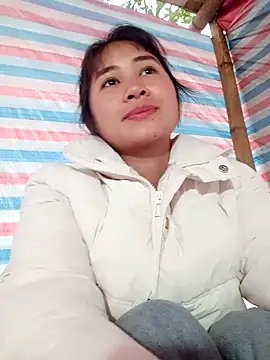 Snapshot of Him_MountainGirl chatting on February 1, 12:42 am Him MountainGirl online show from February 1, 12:42 am