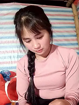 Snapshot of Him_MountainGirl chatting on February 4, 11:38 am Him MountainGirl online show from February 4, 11:38 am