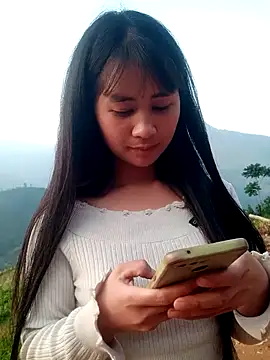 Snapshot of Him_MountainGirl chatting on February 6, 10:07 am Him MountainGirl online show from February 6, 10:07 am