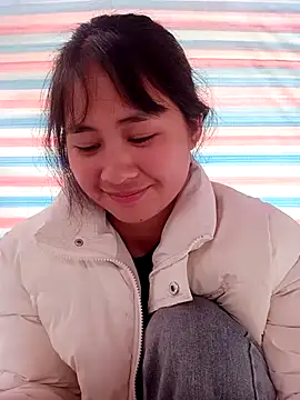 Snapshot of Him_MountainGirl chatting on February 11, 2:27 am Him MountainGirl online show from February 11, 2:27 am