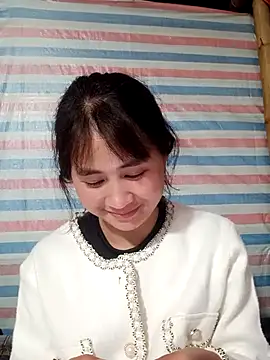 Snapshot of Him_MountainGirl chatting on February 13, 1:07 pm Him MountainGirl online show from February 13, 1:07 pm