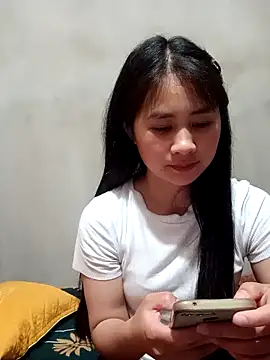 Snapshot of Him_MountainGirl chatting on February 25, 1:15 am Him MountainGirl online show from February 25, 1:15 am