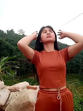 Snapshot of Him_MountainGirl chatting on February 28, 1:50 am Him MountainGirl online show from February 28, 1:50 am