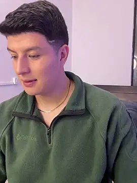 Goldenknight33 online show from February 19, 2:57 pm