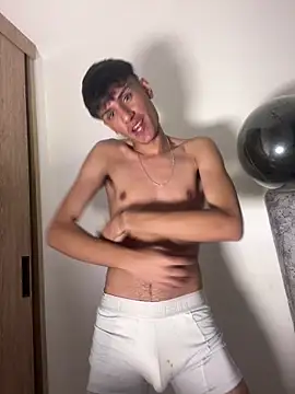 Snapshot of Andycillo chatting on March 15, 4:29 am Andycillo online show from March 15, 4:29 am