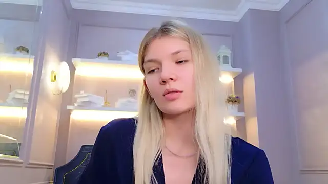 Vivien Hans online show from May 29, 4:05 pm