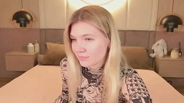 Vivien Hans online show from May 30, 9:01 pm