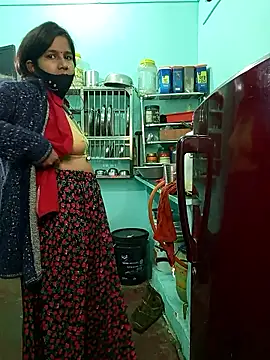 Snapshot of Anushka_singh32 chatting on January 9, 3:42 am Anushka singh32 online show from January 9, 3:42 am