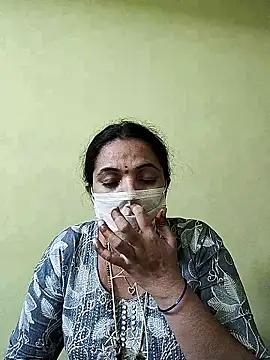 Snapshot of bhavyasri_55 chatting on January 17, 4:33 pm bhavyasri 55 online show from January 17, 4:33 pm