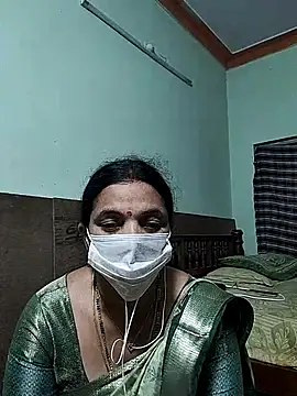 Snapshot of bhavyasri_55 chatting on February 1, 10:47 am bhavyasri 55 online show from February 1, 10:47 am