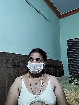 Snapshot of bhavyasri_55 chatting on February 3, 1:04 am bhavyasri 55 online show from February 3, 1:04 am