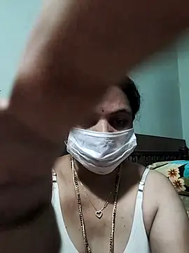 Snapshot of bhavyasri_55 chatting on February 3, 6:22 am bhavyasri 55 online show from February 3, 6:22 am