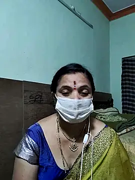 Snapshot of bhavyasri_55 chatting on February 4, 1:11 am bhavyasri 55 online show from February 4, 1:11 am