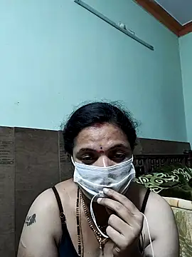 Snapshot of bhavyasri_55 chatting on February 5, 1:32 am bhavyasri 55 online show from February 5, 1:32 am