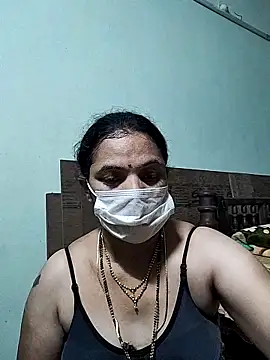 Snapshot of bhavyasri_55 chatting on February 10, 12:59 am bhavyasri 55 online show from February 10, 12:59 am