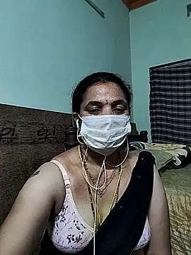 Snapshot of bhavyasri_55 chatting on February 19, 12:45 pm bhavyasri 55 online show from February 19, 12:45 pm