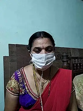 Snapshot of bhavyasri_55 chatting on February 20, 1:24 am bhavyasri 55 online show from February 20, 1:24 am