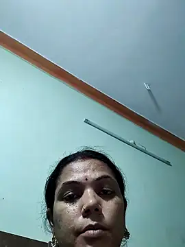 Snapshot of bhavyasri_55 chatting on February 22, 3:43 pm bhavyasri 55 online show from February 22, 3:43 pm