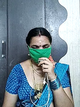 Snapshot of bhavyasri_55 chatting on March 31, 4:13 am bhavyasri 55 online show from March 31, 4:13 am