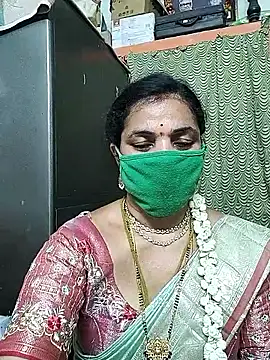 Snapshot of bhavyasri_55 chatting on April 8, 4:18 pm bhavyasri 55 online show from April 8, 4:18 pm