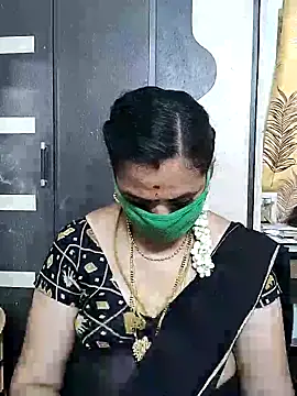 Snapshot of bhavyasri_55 chatting on April 9, 6:41 am bhavyasri 55 online show from April 9, 6:41 am