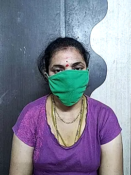 Snapshot of bhavyasri_55 chatting on April 10, 9:08 pm bhavyasri 55 online show from April 10, 9:08 pm