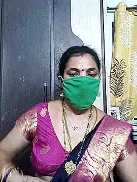 Snapshot of bhavyasri_55 chatting on April 13, 3:39 pm bhavyasri 55 online show from April 13, 3:39 pm