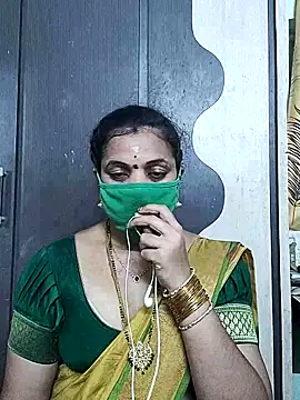 Snapshot of bhavyasri_55 chatting on April 16, 11:00 am bhavyasri 55 online show from April 16, 11:00 am