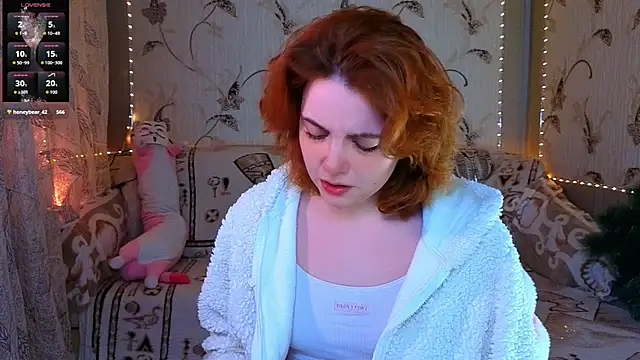 Ari Meow online show from February 5, 6:12 pm