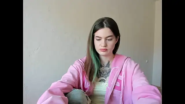 Snapshot of NikkieKitty chatting on March 29, 10:48 am NikkieKitty online show from March 29, 10:48 am