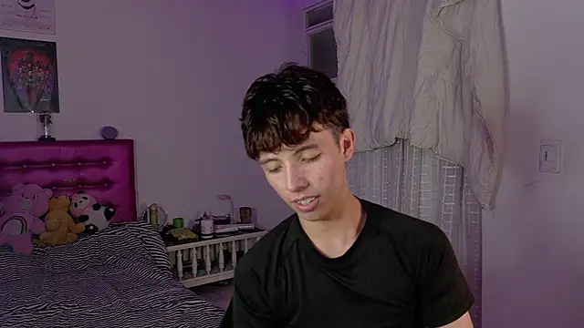 Snapshot of Dani_Dancer chatting on February 3, 12:42 am Dani Dancer online show from February 3, 12:42 am