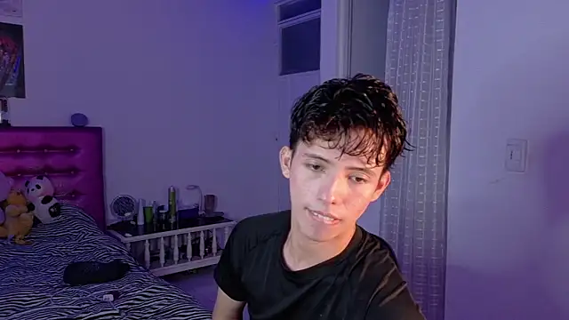 Snapshot of Dani_Dancer chatting on February 7, 11:08 pm Dani Dancer online show from February 7, 11:08 pm