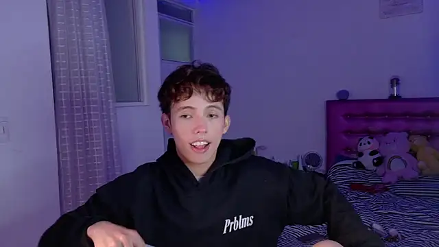 Snapshot of Dani_Dancer chatting on February 9, 1:09 am Dani Dancer online show from February 9, 1:09 am