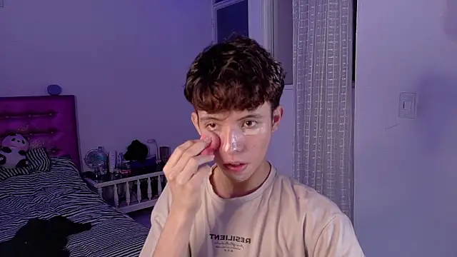 Snapshot of Dani_Dancer chatting on February 15, 11:23 pm Dani Dancer online show from February 15, 11:23 pm