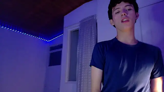 Snapshot of Dani_Dancer chatting on February 17, 2:41 am Dani Dancer online show from February 17, 2:41 am