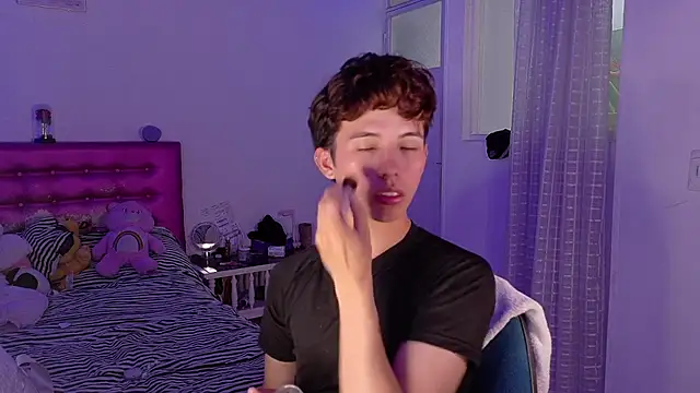 Snapshot of Dani_Dancer chatting on February 23, 9:56 pm Dani Dancer online show from February 23, 9:56 pm