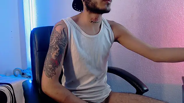 Snapshot of kingdani_hot chatting on January 8, 2:36 am kingdani hot online show from January 8, 2:36 am