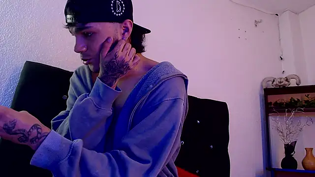 Snapshot of kingdani_hot chatting on February 3, 2:53 am kingdani hot online show from February 3, 2:53 am